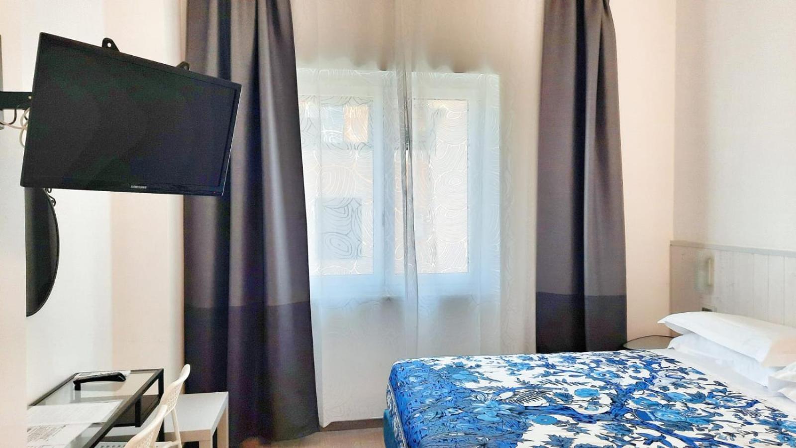 Residence Argentina R.T.A. Spotorno Pokoj fotografie