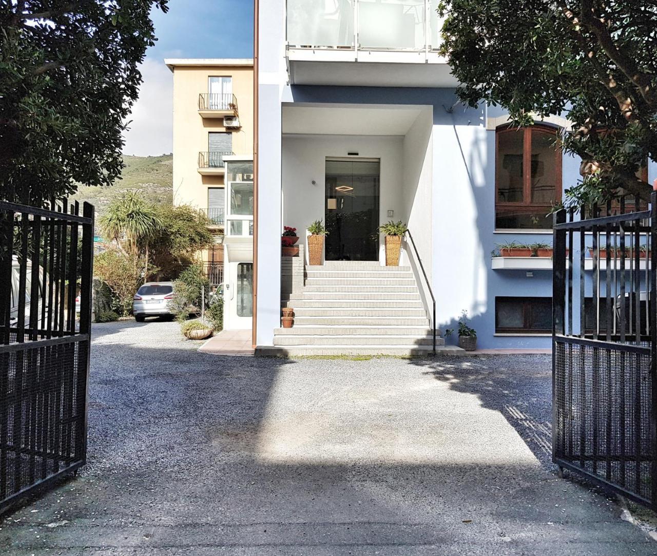 Residence Argentina R.T.A. Spotorno Exteriér fotografie